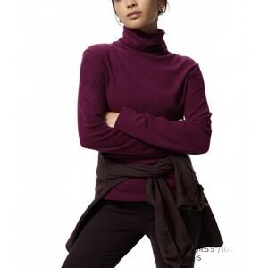 Uniqlo HEATTECH Fleece T-Shirt | Turtleneck NWT Purple Medium